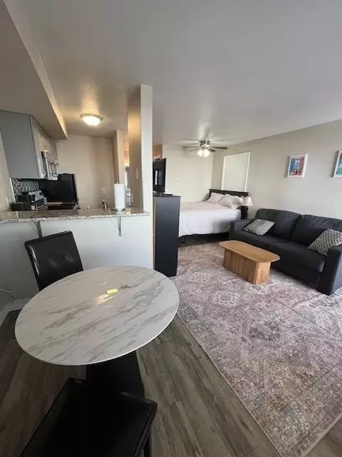 980 S Dexter St #23, Denver, CO 80246
