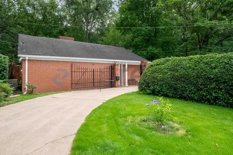 615 Pinecrest Dr, Manchester, GA 31816