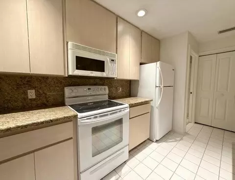 304 Sun Terrace Ct, Palm Beach Gardens, FL 33403