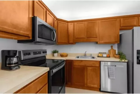 5551 Executive Dr #A5, New Port Richey, FL 34652