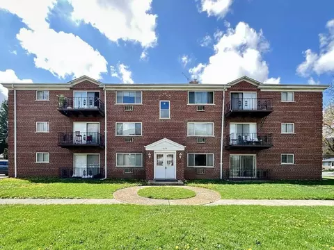 1639 Oakwood Ave #304, Des Plaines, IL 60016