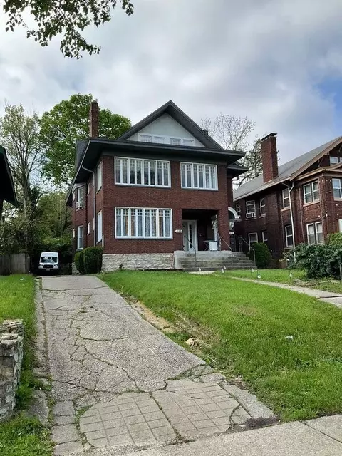 611 E Mitchell Ave #2, Cincinnati, OH 45229