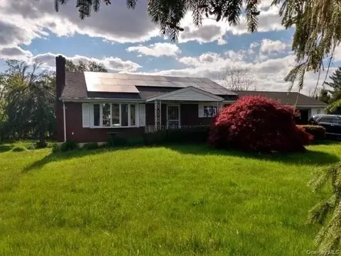 307 Wildwood Dr, Wappingers Falls, NY 12590