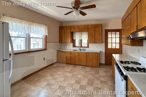 1040 Broadway #2, Somerville, MA 02144