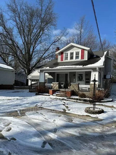 1780 S Green Rd #UP, South Euclid, OH 44121