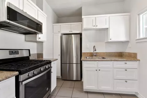 5135 Marathon St #9, Los Angeles, CA 90038