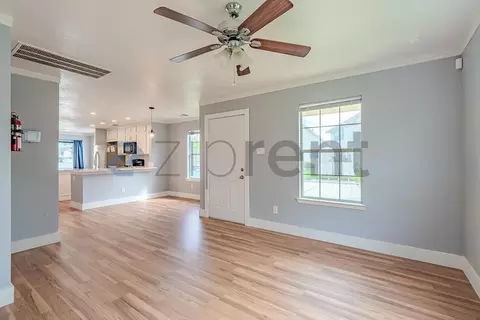 919 Verde Trails Dr, Houston, TX 77073