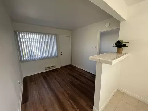 4542 W Imperial Hwy #C, Inglewood, CA 90304