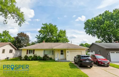 1015 E Lexington Blvd, Eau Claire, WI 54701