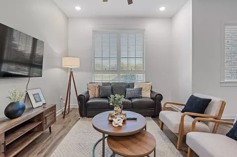 738 Douglas Ave #1051756P, Nashville, TN 37207