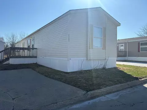 2131 SE Windover Dr #B20, Ankeny, IA 50021