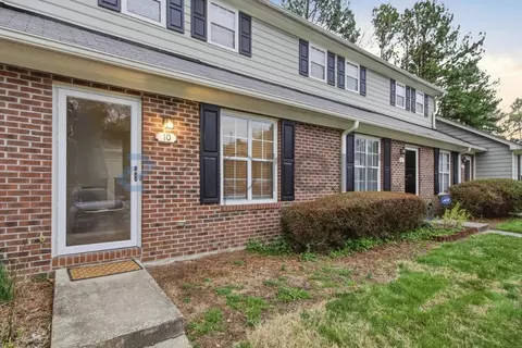 10 Hartford Ct, Durham, NC 27707