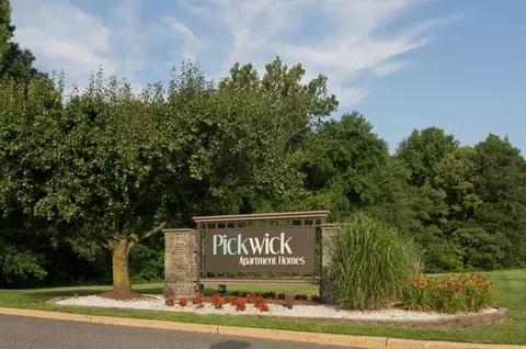 20 Church Rd, Maple Shade, NJ 08052