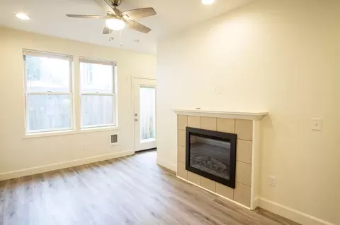 2007 NE Broadway St #7, Portland, OR 97232