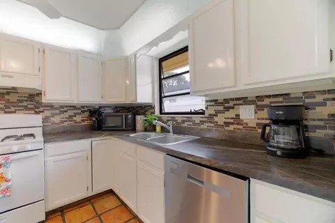 6130 Francis St, Jupiter, FL 33458