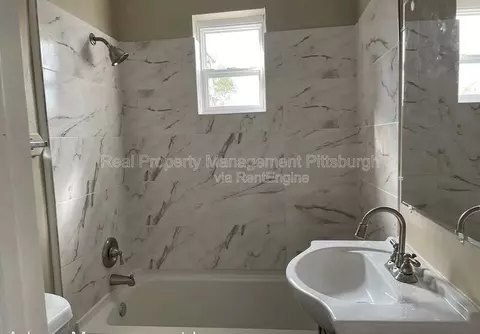 173 Princeton Ave #5, West View, PA 15229