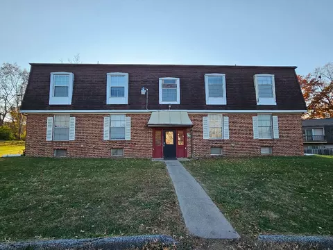 8709 Counrtyshire Ln #1, Kansas City, MO 64138