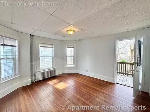 185 Lowell St #1R, Somerville, MA 02144