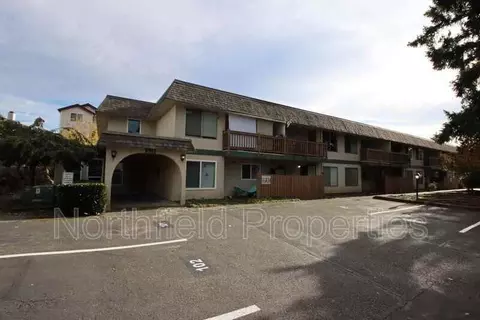 8911 Holly Dr #205, Everett, WA 98208