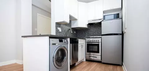 511 W Belmont Ave #35, Chicago, IL 60657
