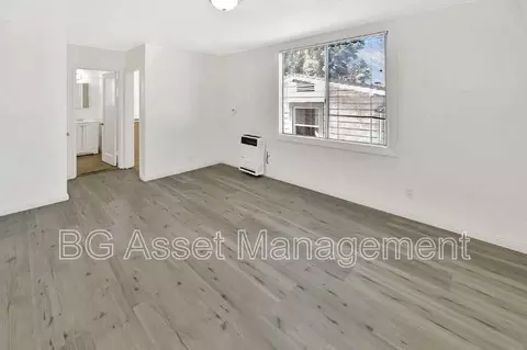 2039 Macarthur Blvd #9, Oakland, CA 94602