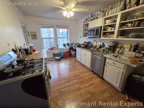 25 Fairfield St #6, Cambridge, MA 02140