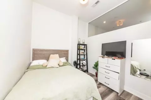 2317 N Clark St #312, Chicago, IL 60614