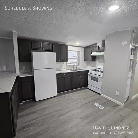 2737 W Washington Center Rd #5, Fort Wayne, IN 46818