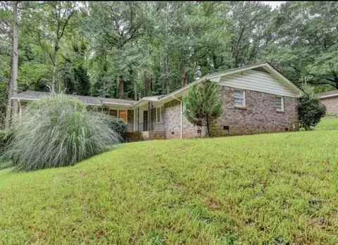 2889 White Oak Dr, Decatur, GA 30032