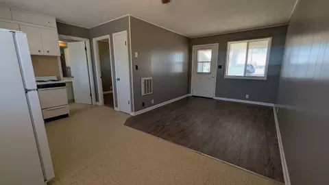 1214 S Blake St, Stockton, MO 65785