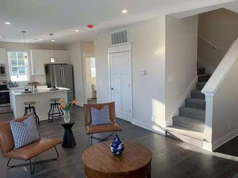 7630 Park Dr #220, Ralston, NE 68127