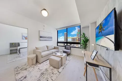 40 NW 3rd St #1463212P, Miami, FL 33128