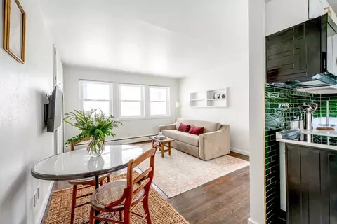 120 S Fairchild St #1468342P, Madison, WI 53703