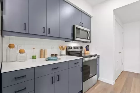 1245 N Anchor Way, Portland, OR 97217