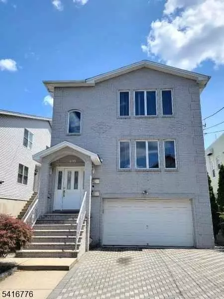 430 Elm St, Kearny, NJ 07032