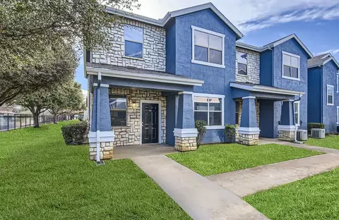 4722 Meadow St #3B, Dallas, TX 75215
