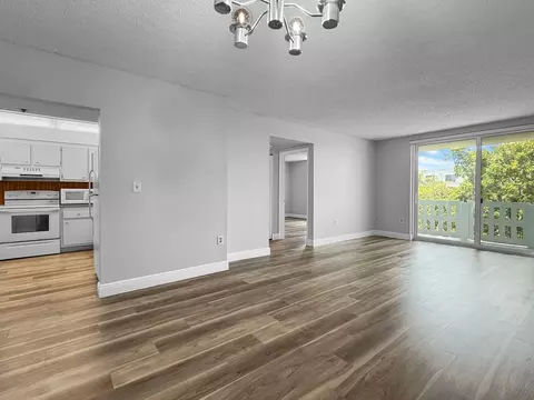 919 Hillcrest Dr #511, Hollywood, FL 33021