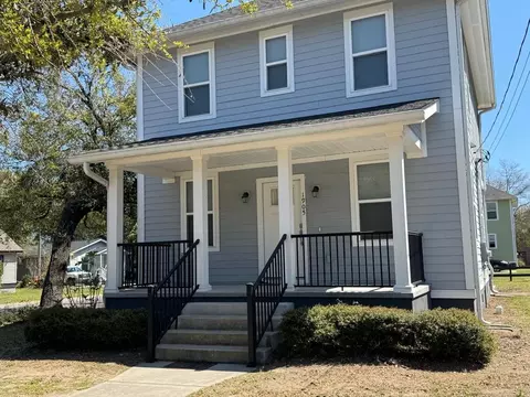 1905 Grayson St #1, North Charleston, SC 29405