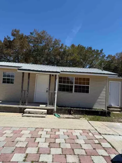 217 Bay St NW, Fort Walton Beach, FL 32548