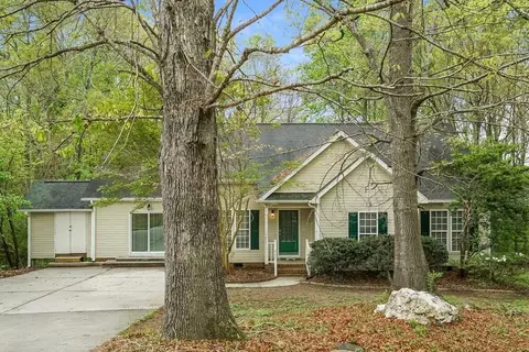 185 Jared Dr, Fuquay Varina, NC 27526