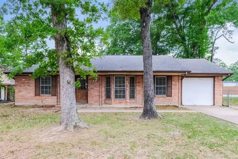 200 Montrose Cir, Conroe, TX 77301