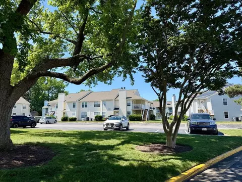 608 Spirit Ct, Virginia Beach, VA 23462
