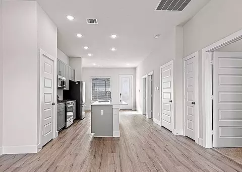 2501 Ascension Blvd #ID178.5, Arlington, TX 76006