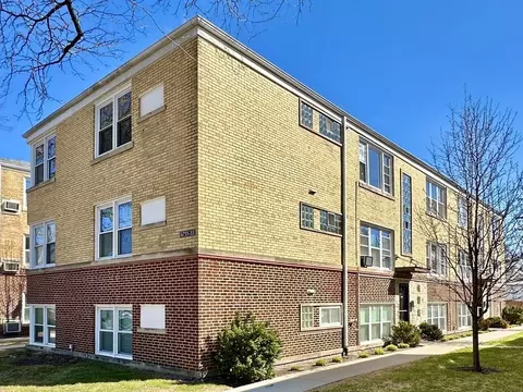 6733 N California Ave #GW, Chicago, IL 60645