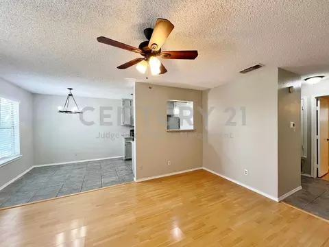 104 Woodie Way #C, Fort Worth, TX 76108