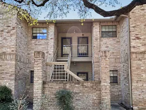 12446 Starcrest Dr, San Antonio, TX 78216