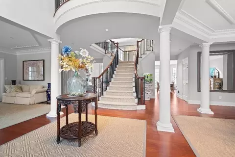 1 Augusta Ct, Purchase, NY 10577