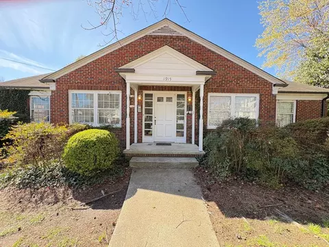1915 Walker Ave, Greensboro, NC 27403