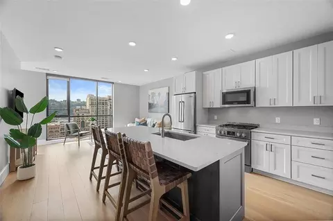 350 Oliver Ave #1503, Pittsburgh, PA 15222