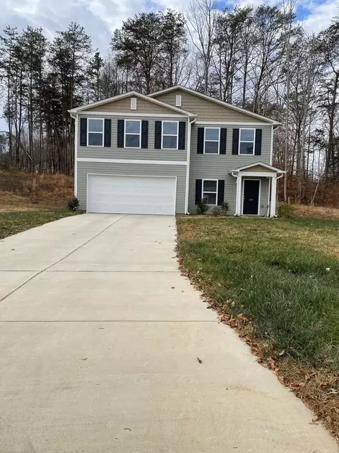 119 W Carmel Cove Dr, Mocksville, NC 27028
